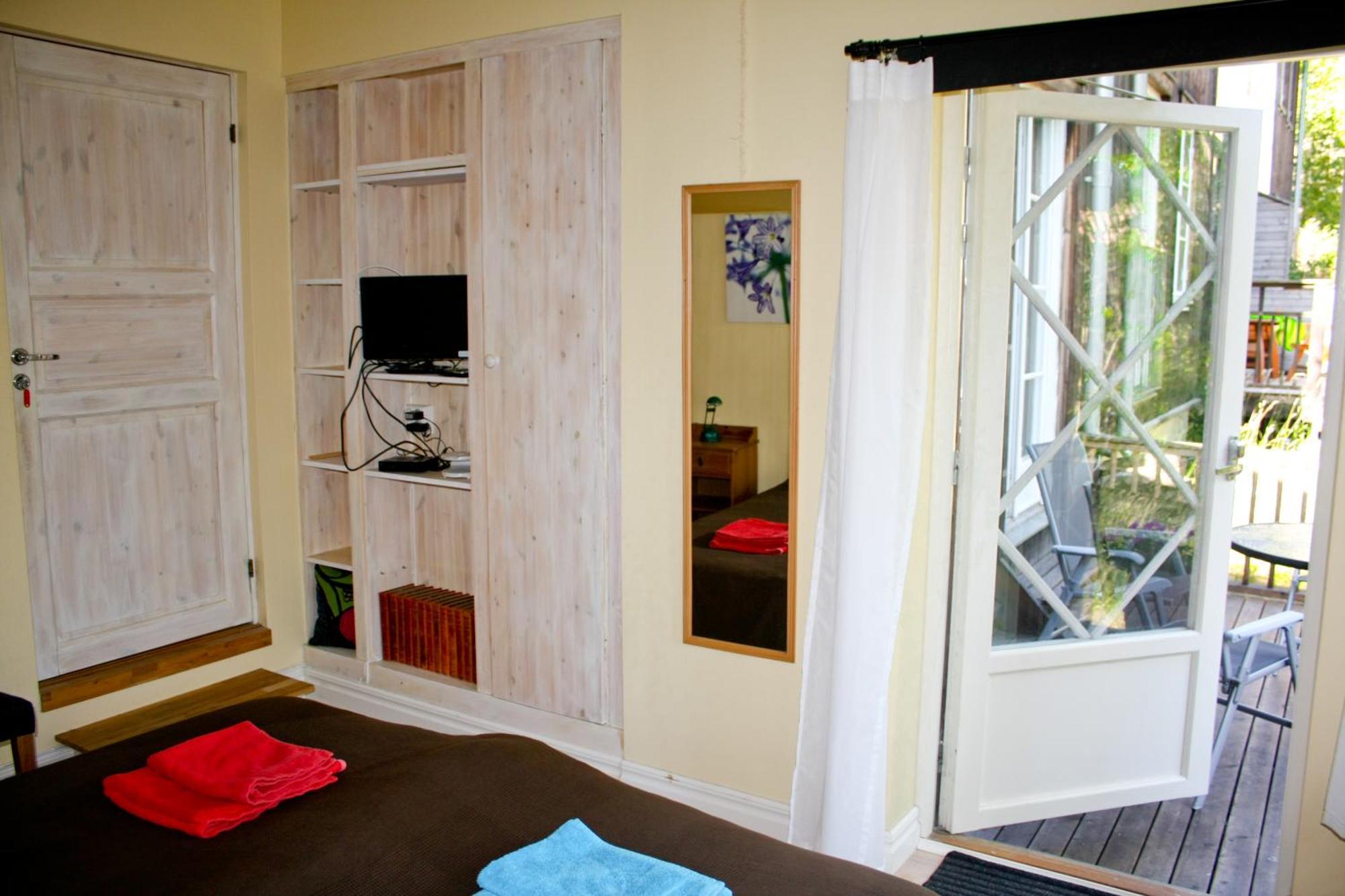 B&B Eco-Village 12 Min From City Stockholm Exterior photo